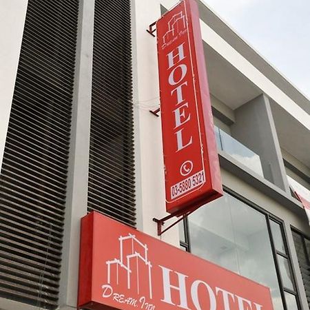 Dream Inn Hotel Bandar Mahkota Cheras Esterno foto